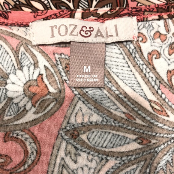 Roz & Ali Paisley Blouse Cap Sleeves Size Medium Coral Brown Cream Drape Front - Picture 11 of 13